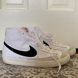 Nike blazer mid ‘77
